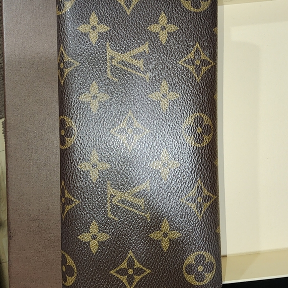 Authentic louis vuitton long wallet - Picture 8 of 11